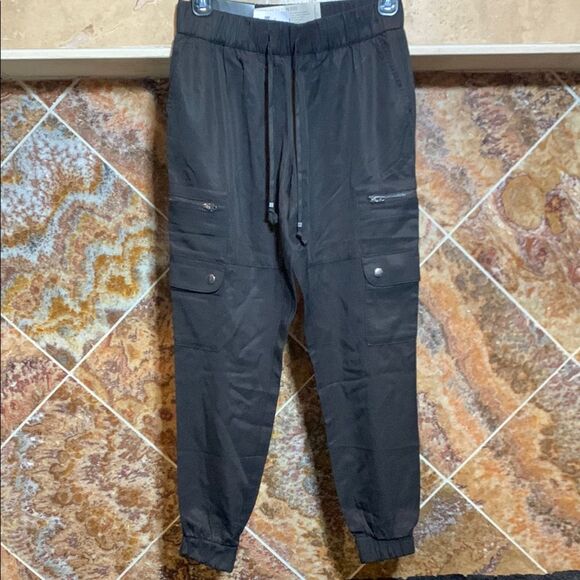 Banana Republic Factory Pants - Women's Banana Republic Factory Black TENCEL™ Cargo Jogger NEW with Tags XXS